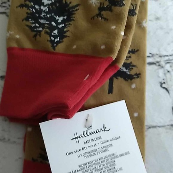 HALLMARK VIP EXCLUSIVE LTD EDITION SOCKS - Picture 5 of 6